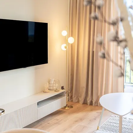 K&m Near Tauron Arena Apartment